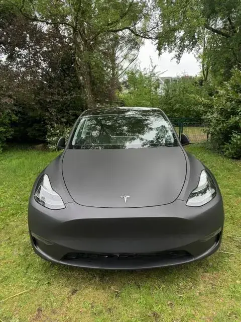 Main__Slider__Photo:Tesla Model Y Performance Dual Motor AWD Performance 03/2023-1