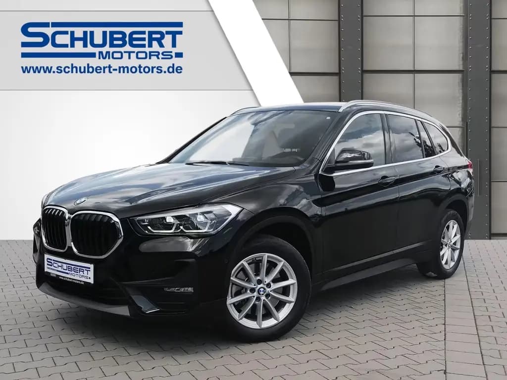 Main__Slider__Photo:BMW X1 xDrive20d Advantage HUD Navi Kamera Sportsitz 02/2020-0