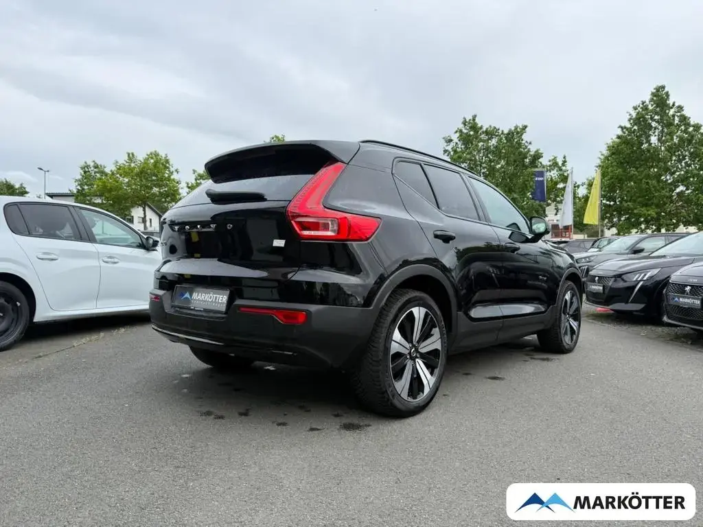 Main__Slider__Photo:Volvo XC40 AWD Plus Recharge Pure Electric ACC/BLIS/WP 05/2023-1