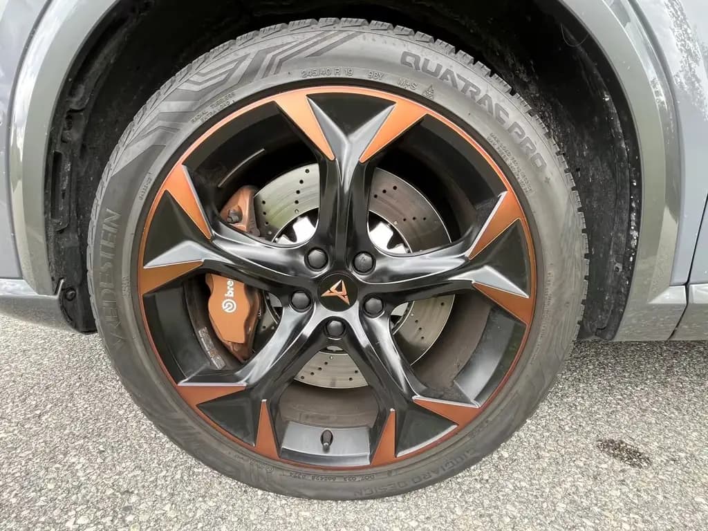 Main__Slider__Photo:Cupra Formentor 2.0 TSI 228kW VZ 4Drive DSG VZ BREMBO 03/2021-0