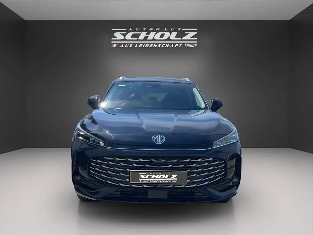 Main__Slider__Photo:MG HS PHEV LUX MY 25.5 null-1