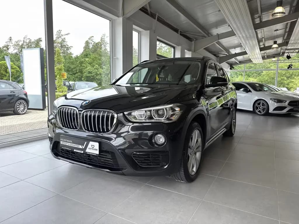Main__Slider__Photo:BMW X1 xDrive 20i xLine AHK*LED*RFK*LEDER*TEMPO 04/2018-0