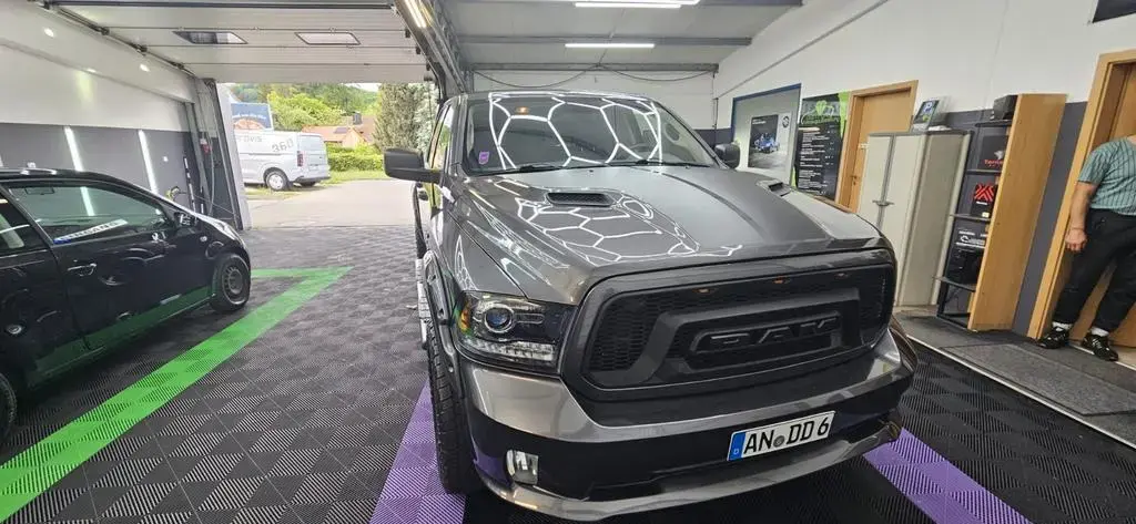 Main__Slider__Photo:Dodge RAM 1500 5.7 Hemi Quad Cab 4x4 10/2018-1