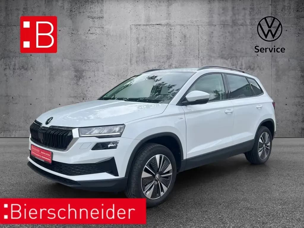 Main__Slider__Photo:Skoda Karoq 1.0 TSI Ambition Tour VIRTUAL COCKPIT 17 S 04/2023-0