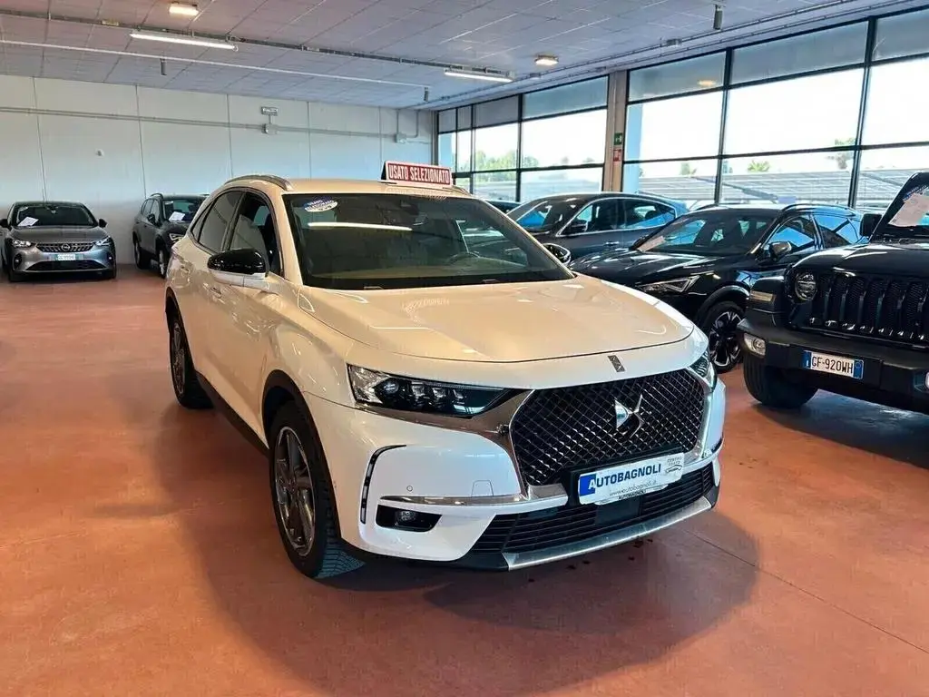 Main__Slider__Photo:DS Automobiles DS7 (Crossback) Ds DS 7 Crossback GRAND CHIC BlueHDi 130 aut. RI 03/2021-1