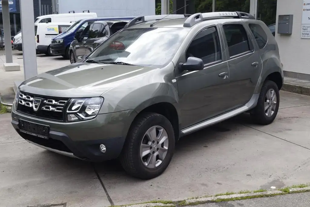 Main__Slider__Photo:Dacia Duster I Prestige 4x2,Leder,AHK,Klima,PDC 04/2015-1
