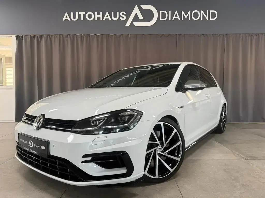Main__Slider__Photo:Volkswagen Golf VII Lim. R * DSG * VIRTUAL * DYNAUDIO* 07/2017-1