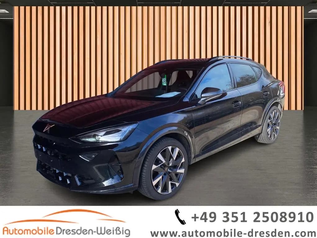 Main__Slider__Photo:Cupra Formentor VZ 2.0 TSI DSG 4Drive*Matrix*Pano* 03/2025-0