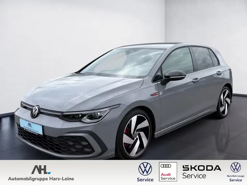 Main__Slider__Photo:Volkswagen Golf VIII 2.0 TSI GTI Navi/ACC/RFK/SHZ/APP/PDC 06/2021-0