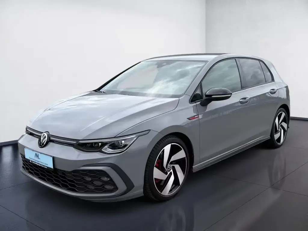 Main__Slider__Photo:Volkswagen Golf VIII 2.0 TSI GTI Navi/ACC/RFK/SHZ/APP/PDC 06/2021-1