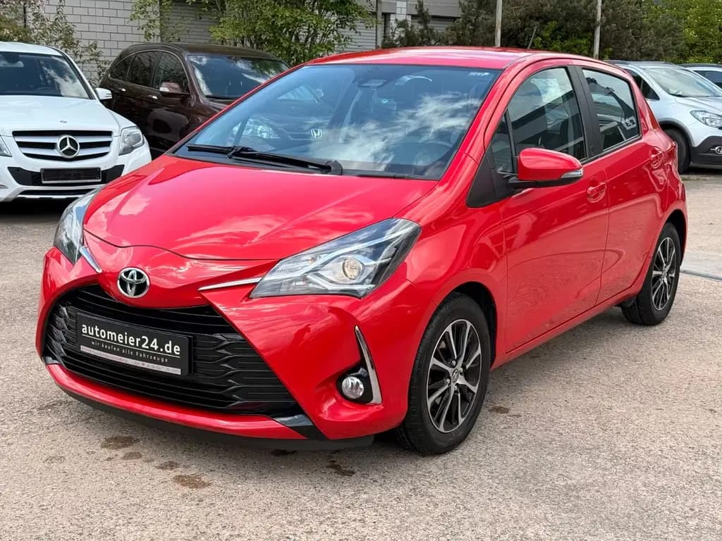 Main__Slider__Photo:Toyota Yaris Team D *4Zyl.*Automatik*Kamera 09/2018-0