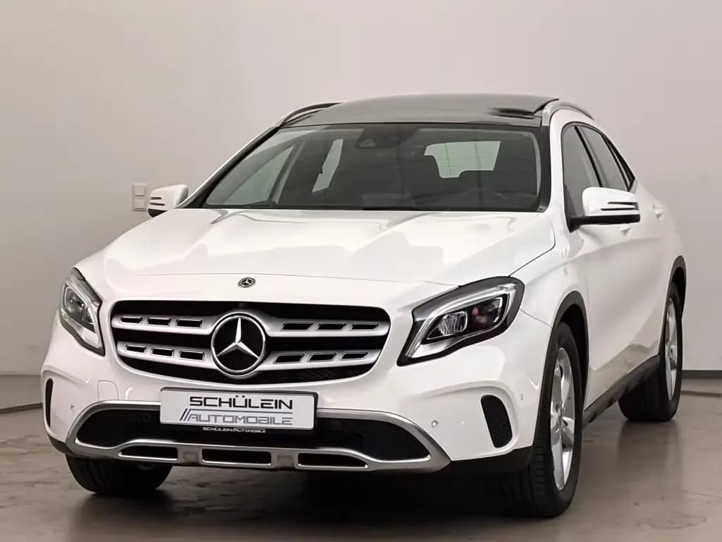 Main__Slider__Photo:Mercedes-Benz GLA 180 *Navi*Pano-Dach*LED*AHK*18 Zoll* 12/2019-0