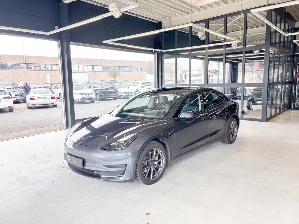 Main__Slider__Photo:Tesla Model 3 Standart Range MwSt.! Unfallfrei! 11/2021-1