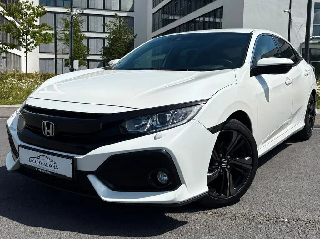 Main__Slider__Photo:Honda Civic Lim. 5-trg.Elegance,Automatik,Navi,8-Fach 05/2018-0