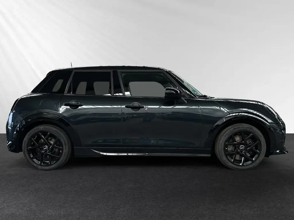 Main__Slider__Photo:MINI Cooper C 5-Türer JCWTrim|Panorama|Head-Up 02/2025-1