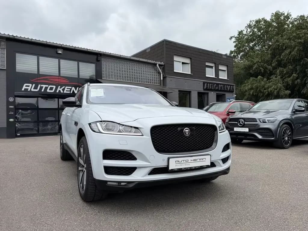 Main__Slider__Photo:Jaguar F-Pace AWD P250 ACC/HUD/Leder/Kamera/FAP/20' 04/2019-0