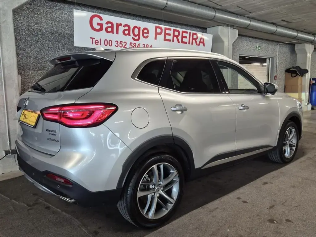 Main__Slider__Photo:MG EHS PLUG IN PHEV LUXURY PANO CUIR NAVI 04/2023-1
