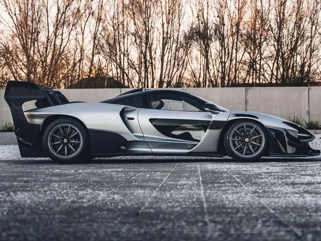 Main__Slider__Photo:McLaren Other Senna GTR / Supernova Silver / Carbon / 85 KM / 05/2026-0
