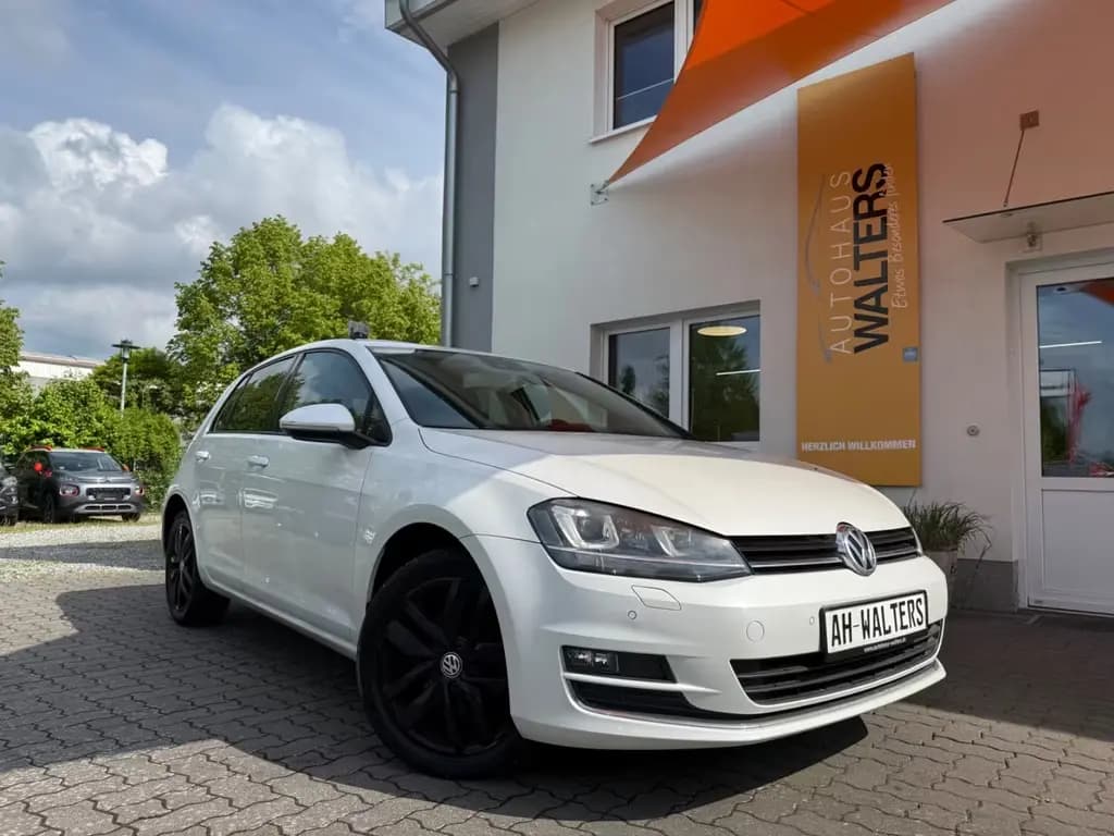 Main__Slider__Photo:Volkswagen Golf VII Lim. Highline BMT=Leder-Kamera-AHK-= 03/2014-0