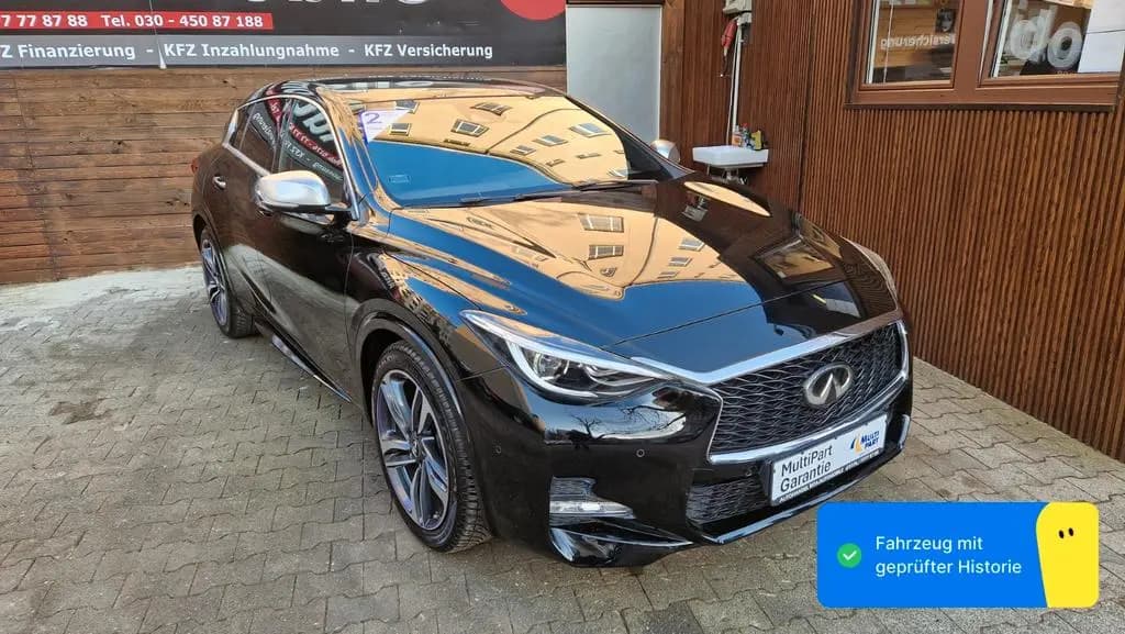 Main__Slider__Photo:Infiniti Q30 S 1.6t DCT FWD Sport, 360° Kamera, Navi 05/2017-0