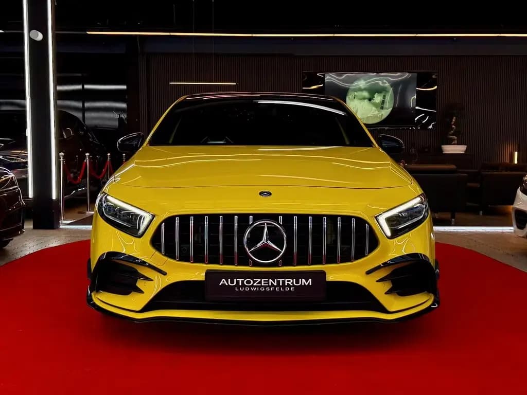 Main__Slider__Photo:Mercedes-Benz A 35 AMG A35 AMG Turbo 4Matic AERODYNAMIK /PANO/MEMO/BURM 07/2019-0