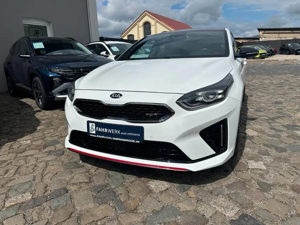 Main__Slider__Photo:Kia pro cee'd / ProCeed ProCeed 1.6 T-GDI DCT7 OPF GT-Line Navi,Pano,LED 08/2019-0