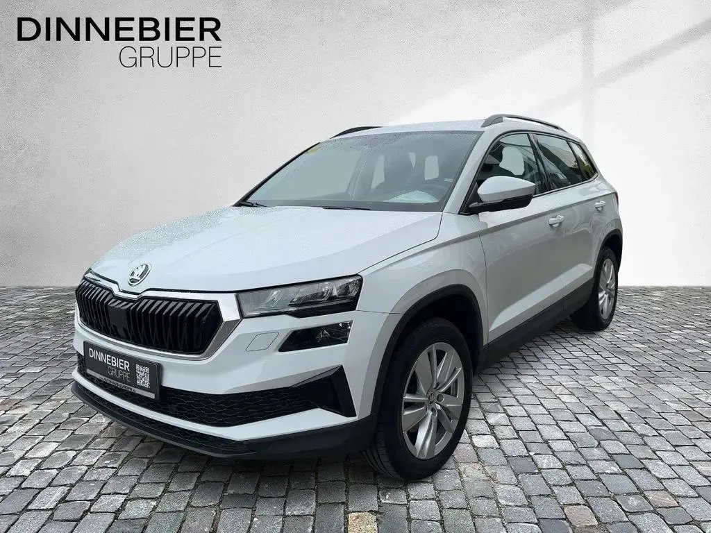 Main__Slider__Photo:Skoda Karoq Ambition CAM LED NAVI AHK PDC 01/2023-1