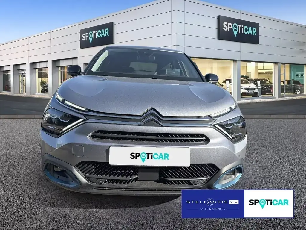 Main__Slider__Photo:Citroën C4 Elektromotor e-Shine 01/2022-1