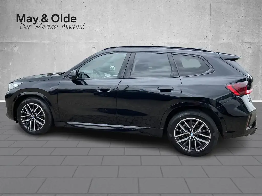 Main__Slider__Photo:BMW X1 sDrive18d M Sport HUD PA+ h/k LED Navi 360 04/2023-1