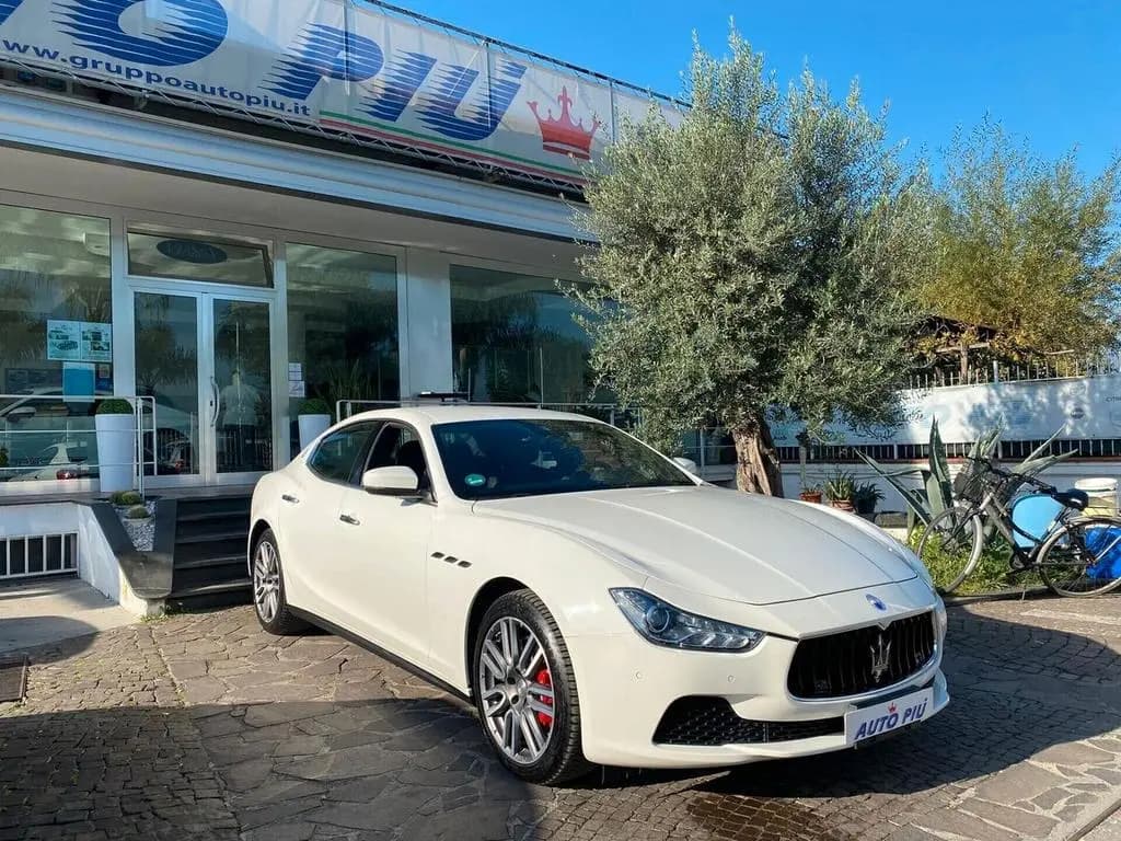 Main__Slider__Photo:Maserati Ghibli V6 05/2017-0