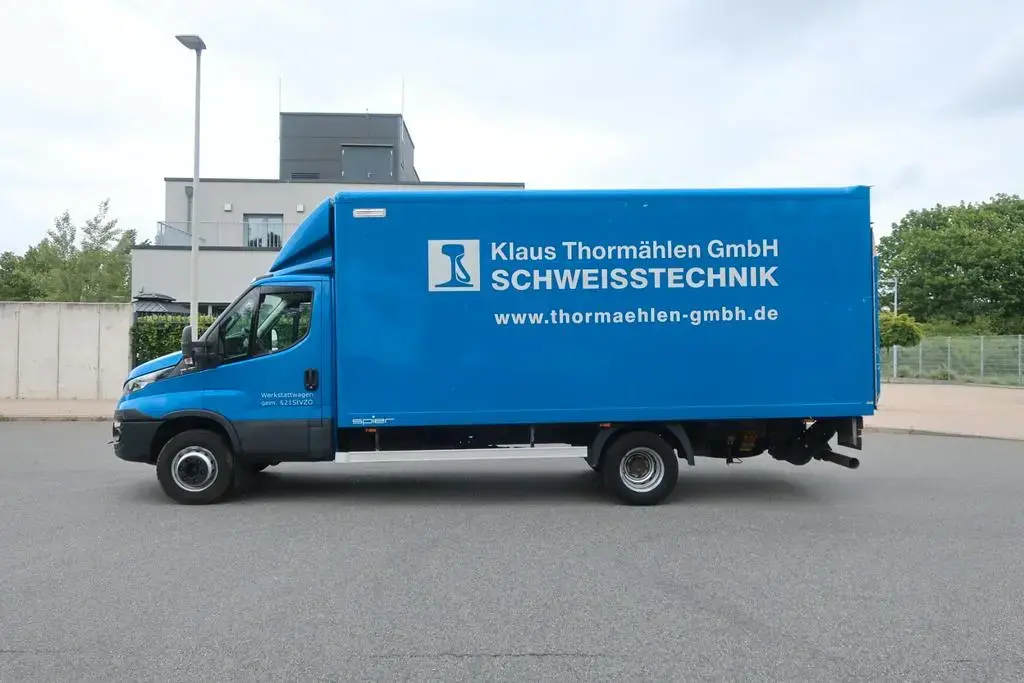 Main__Slider__Photo:Iveco Other Nr.A7 Daily 70C18 Koffer Diff.Sperre /Ladeboard 06/2019-1