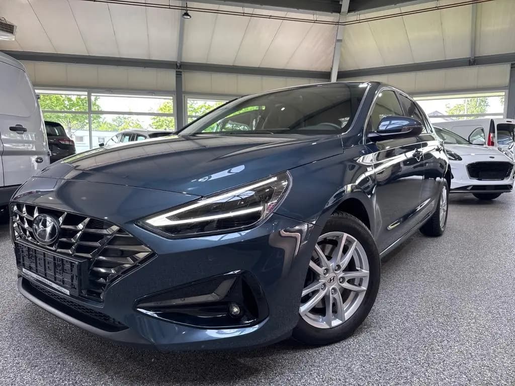 Main__Slider__Photo:Hyundai i30 1.5i Prime Mild-Hybrid Navi RfK Winter 02/2023-0
