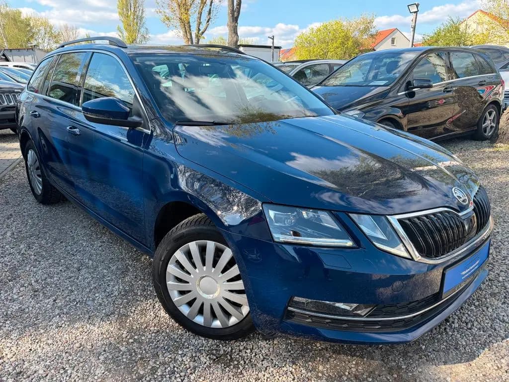 Main__Slider__Photo:Skoda Octavia Style*1.HD*Pano*Aut*SHZ*Klima*TÜV NEU 01/2018-0