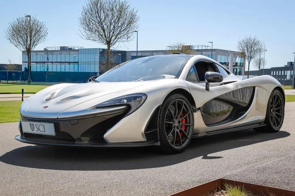 Main__Slider__Photo:McLaren P1 02/2014-0