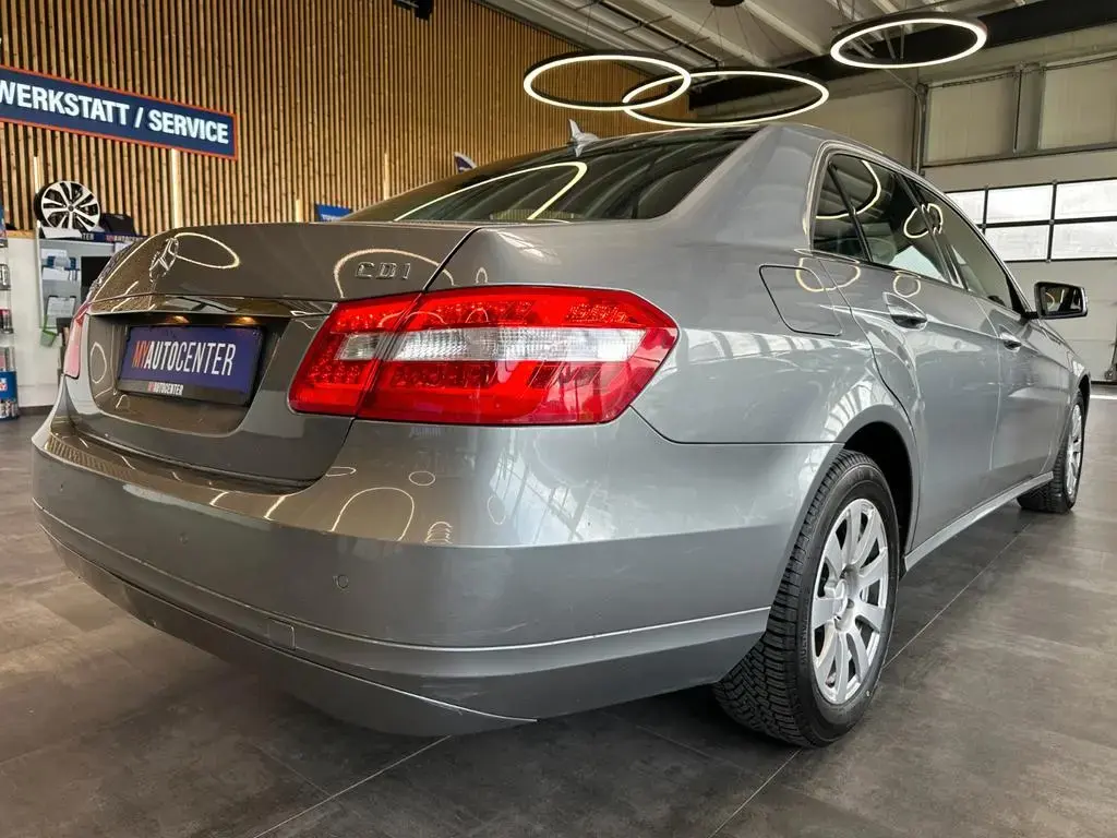 Main__Slider__Photo:Mercedes-Benz E 220 *Abstandstemp*Navi*TÜV 8/27* 04/2009-1