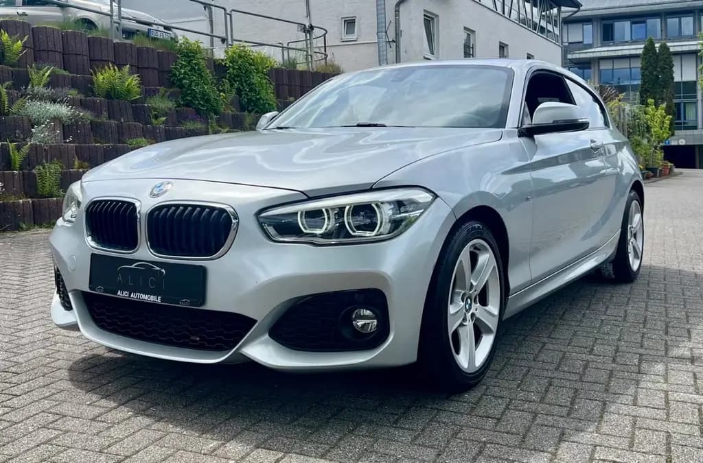 Main__Slider__Photo:BMW 120 i M Sport Harman/Kardon / NAV / SHZ 05/2017-0