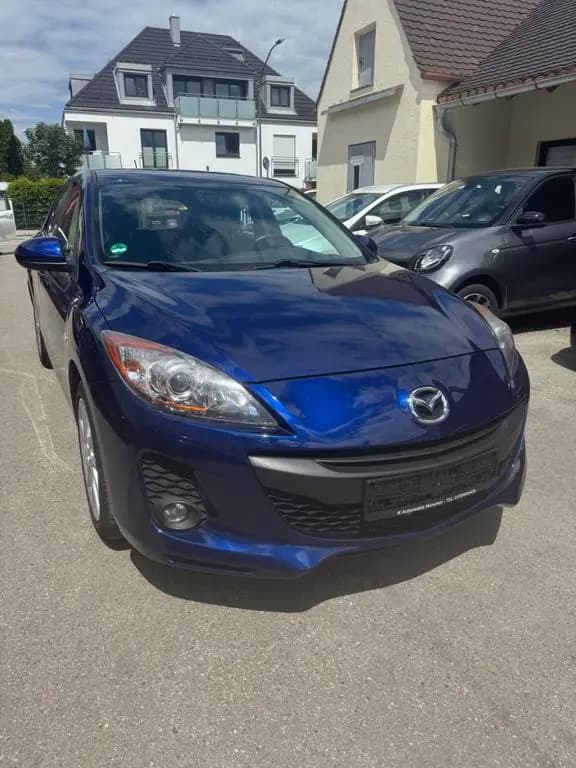 Main__Slider__Photo:Mazda 3 Lim. Edition Automatik Klima PDC AHK68.000 km 07/2013-0