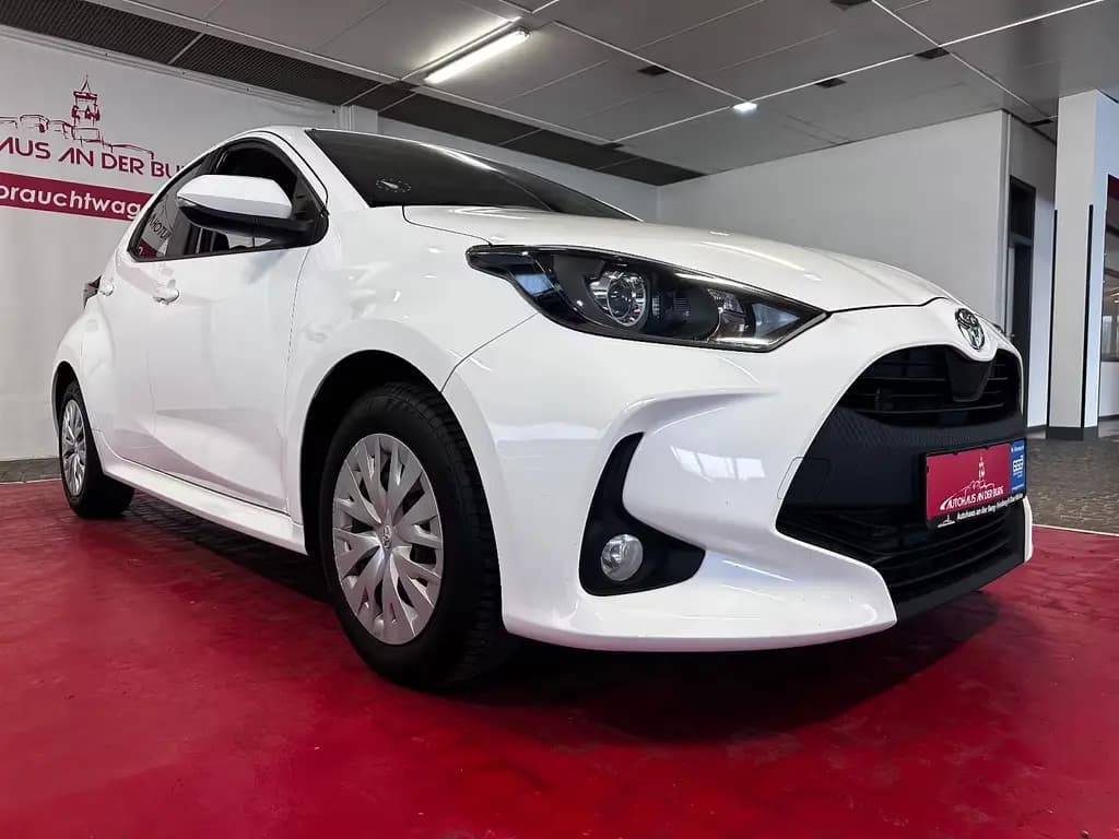 Main__Slider__Photo:Toyota Yaris Comfort *Automatik + Kamera + Navigation 06/2021-0