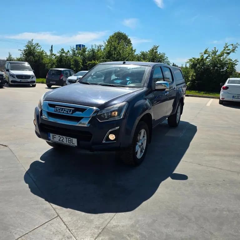 Main__Slider__Photo:Isuzu D-Max Space Cab 4WD Custom 05/2018-0