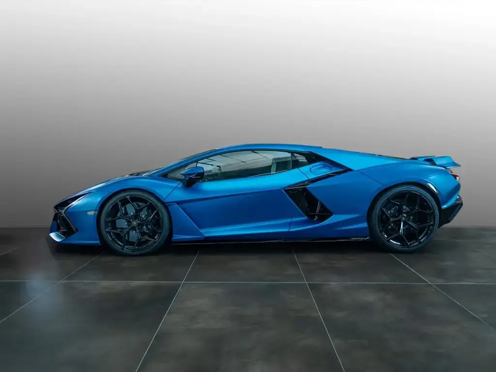 Main__Slider__Photo:Lamborghini Revuelto Blu Mehit Matt | Lamborghini Nürnberg 04/2024-1