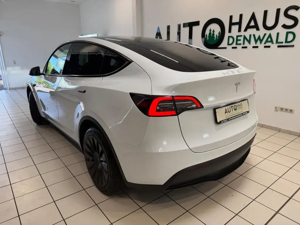 Main__Slider__Photo:Tesla Model Y *93% Batteriezustand* 05/2023-1