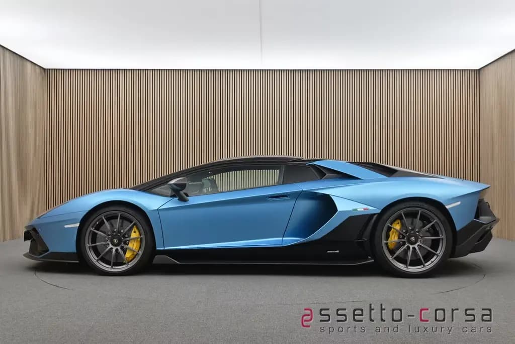 Main__Slider__Photo:Lamborghini Aventador LP780-4 Ultimae Roadster*Lift*Carbon 08/2022-0