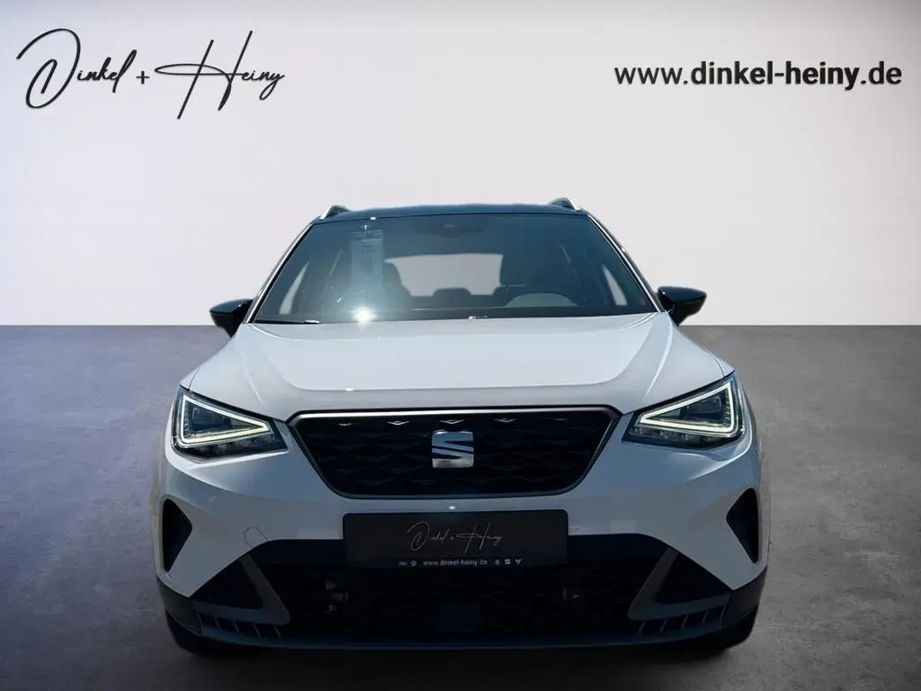 Main__Slider__Photo:Seat Arona FR 1.5 TSI 03/2024-1