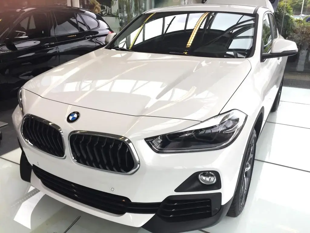 Main__Slider__Photo:BMW X2 sDrive18i Advantage Advantage 08/2018-1