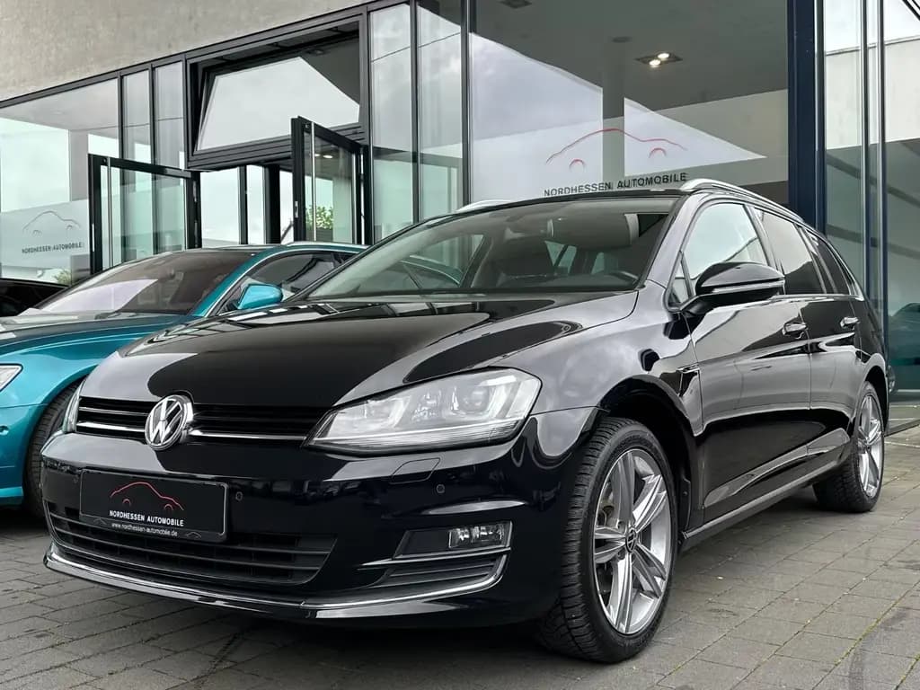 Main__Slider__Photo:Volkswagen Golf VII Variant 1.4 TSI DSG Lounge | Xenon 07/2015-0