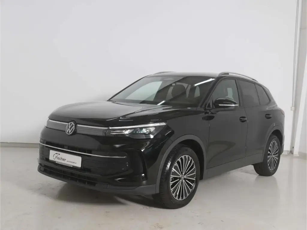 Main__Slider__Photo:Volkswagen Tiguan 1.5 eTSI GOAL DSG NAV/LED/AHK/Kamera 07/2025-1