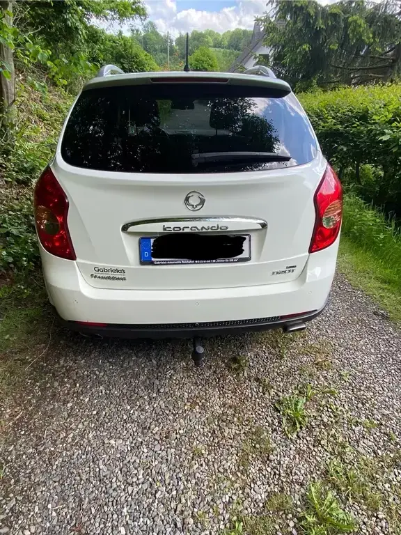 Main__Slider__Photo:Ssangyong Korando 2.0 Diesel Allrad 8fach AHK 06/2013-1