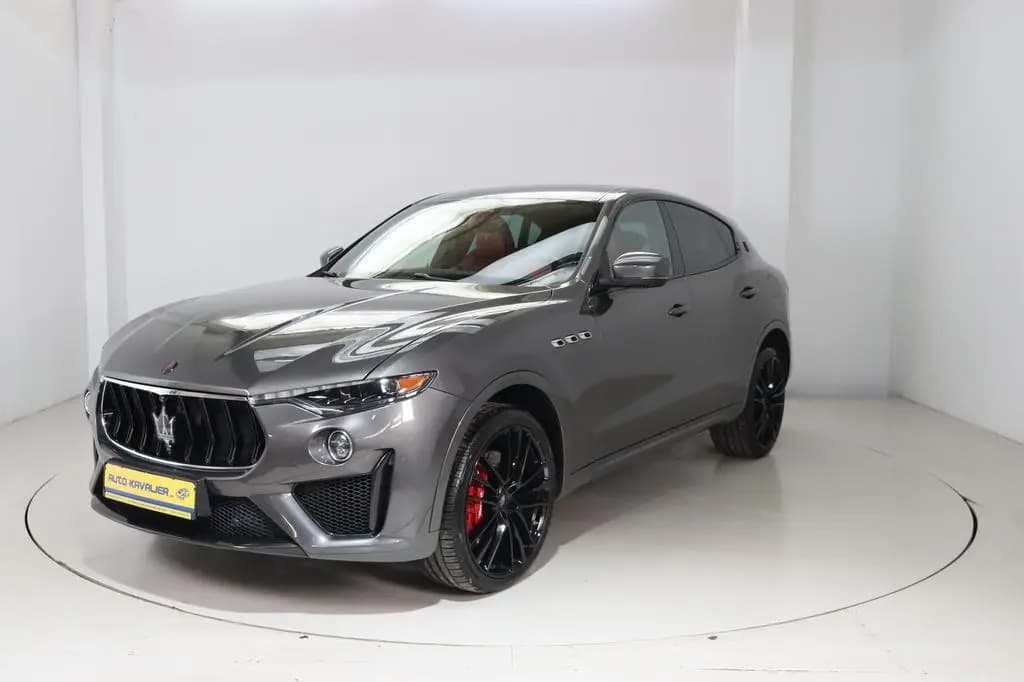 Main__Slider__Photo:Maserati Levante * Panorama * Memory * Keyless GTS Shadow 11/2020-0
