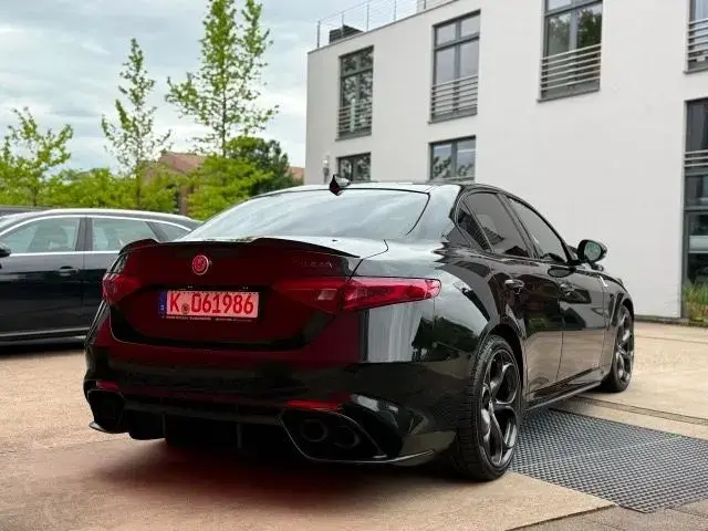Main__Slider__Photo:Alfa Romeo Giulia Quadrifoglio*DT Auto*Carbon*NO OPF*H&K 06/2017-1