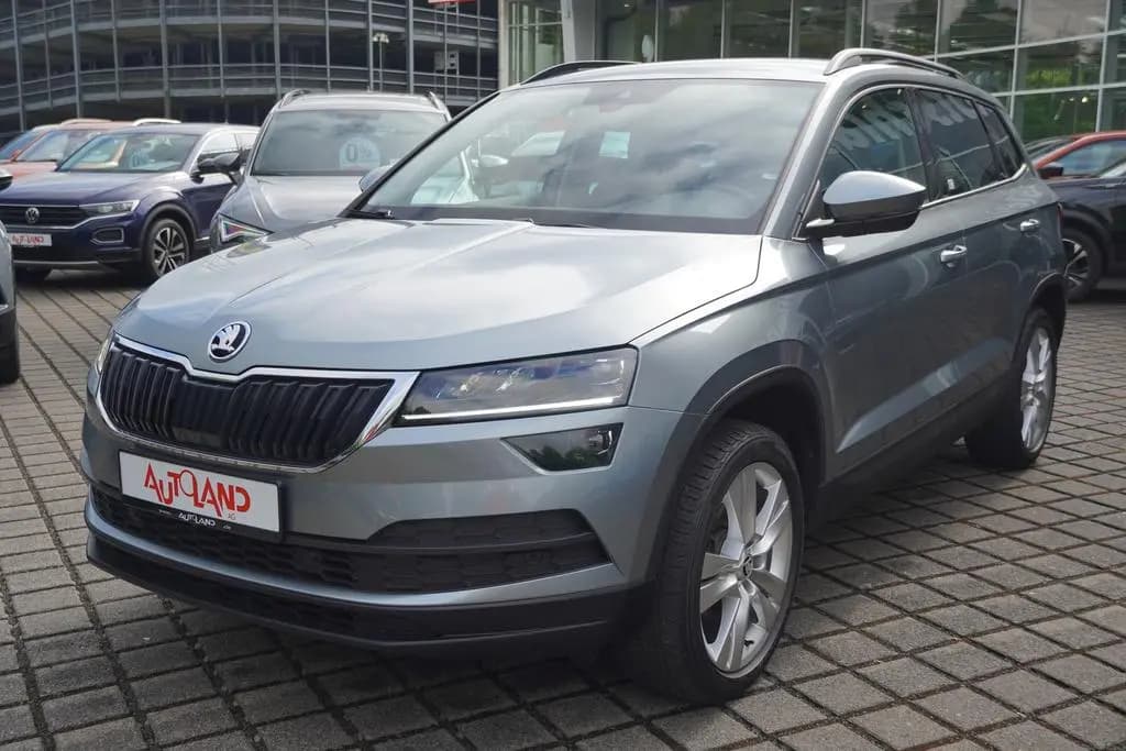 Main__Slider__Photo:Skoda Karoq 1.5 TSI DSG Style LED Navi SmartLink PDC 09/2018-0